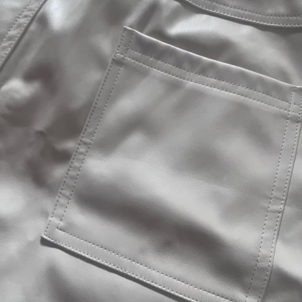 PrettyLittleThing Cream High-Waist Faux Leather Shorts with Belt Loops - Picture 3 of 8